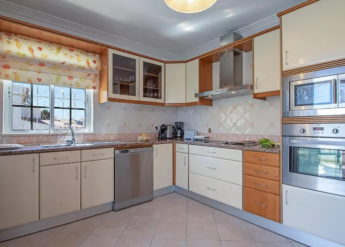 Azul Villa Guia (Faro)